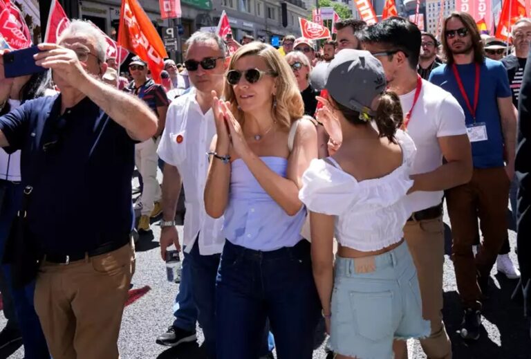 Αυτό μάλιστα, είναι… youth pass: Πρόταση στην Ισπανία για 20.000 ευρώ σε κάθε 18χρονο!