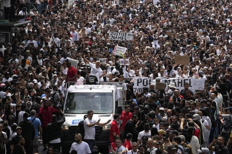 Η Γαλλία μετρά τις πληγές της – 1 δισ. ευρώ το κόστος από τα επεισόδια