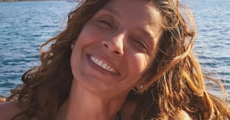 Σε πελάγη ευτυχίας η  Πόπη Τσαπανίδου  – Βρήκε νέα δουλειά και παρατάει για τα καλά την πολιτική