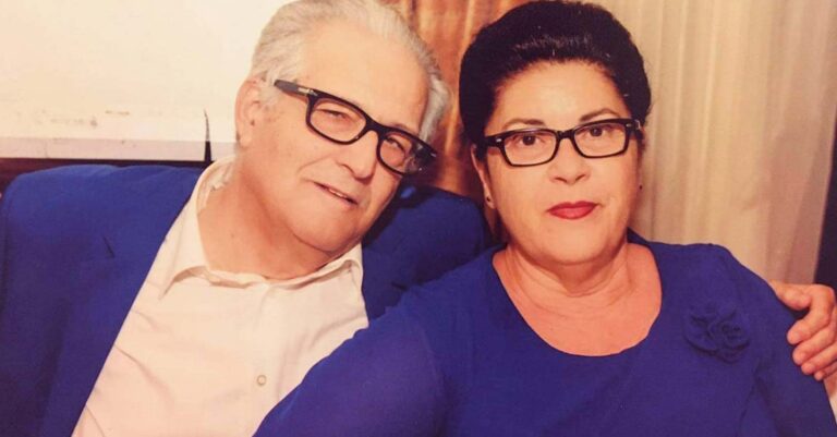 Απίστευτο: Δεν έκανε το εμβόλιο γιατί είχε λευχαιμία, «έφυγε» από τη ζωή… και ζητούν το πρόστιμο από την κόρη της