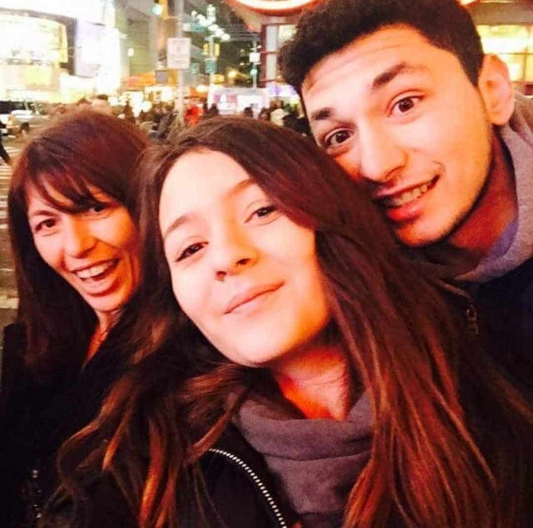bartzisfamily361172015 296014846130937 2451487300541962200 n