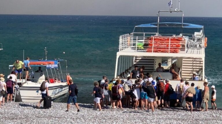 Ρόδος: Η μεγαλύτερη επιχείρηση εκκένωσης για πυρκαγιά στη χώρα – Απομάκρυνση 19.000 ατόμων