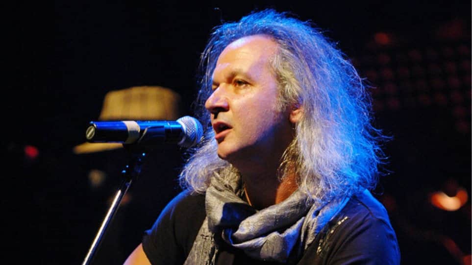 deka diasimoi proin alkoolikoi poy eichan ti dynami na xefygoyn apo ti exartisi toys 3