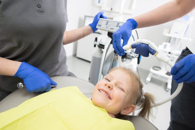 Dentist Pass: Περισσότερες από 129.000 αιτήσεις έχουν υποβληθεί – Τι πρέπει να ξέρουν οι γονείς