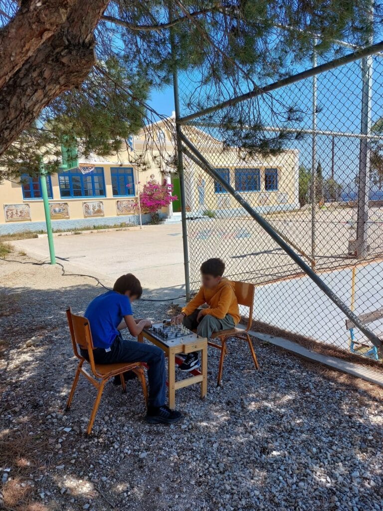 Κάρπαθος: Κλείνει μετά από 63 χρόνια το Δημοτικό Σχολείο Διαφανίου – Το γλυκόπικρο «αντίο» μαθητών και δασκάλας 1 diafani3 censored 768x1024 1