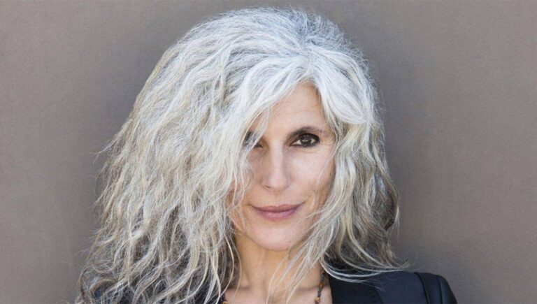 Είμαι 61 ετών και έβγαινα πάντα με άντρες 20 χρόνια μικρότερους