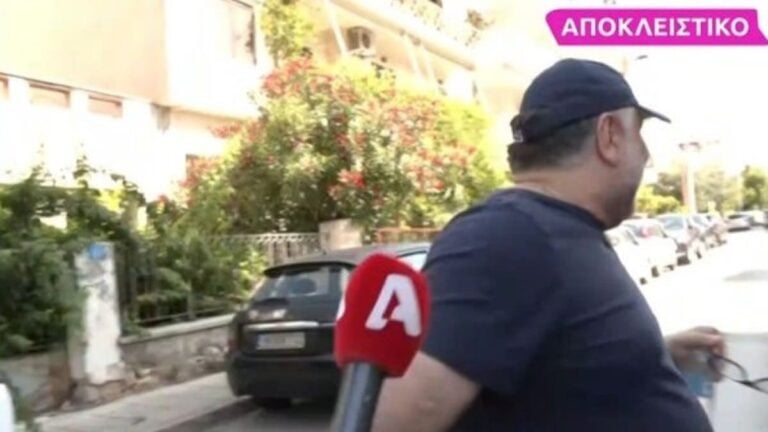 Είπε μόνο μία λέξη και έφυγε τρέχοντας – Η αντίδραση του Αρναούτογλου σε ερώτηση για τον Αντώνη Κανάκη