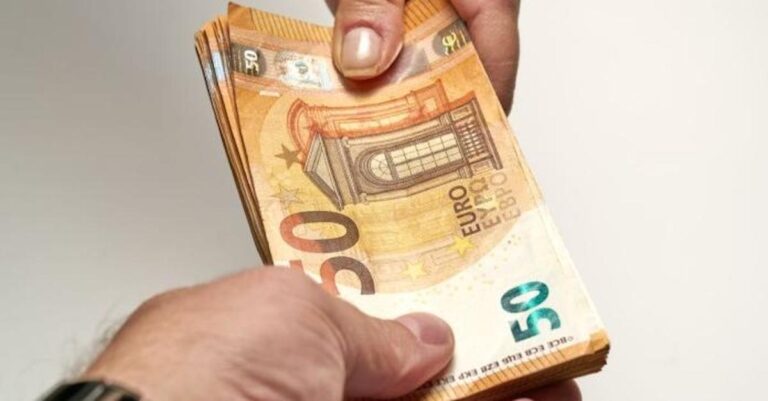 Εν μέσω πυρκαγιών πέρασε το άρθρο για σύνταξη στα 74 έτη!