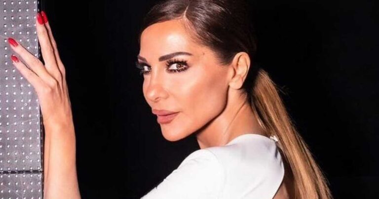 Φόρεσε καuτό σορτσάκι σαν 15χρονη: Η Δέσποινα Βανδή κάνει όλες τις γυναίκες να την ζηλεύουν