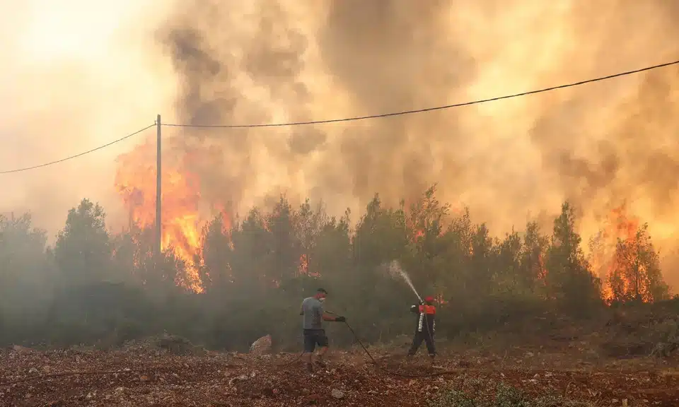 fotia agia sotira ethelontes.jpg