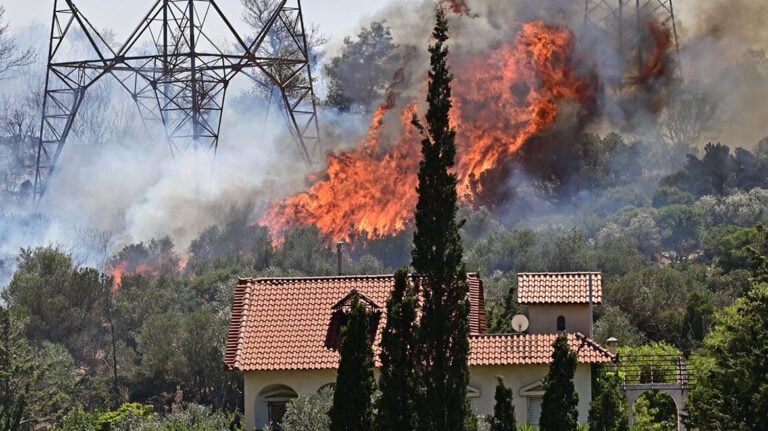 Προσαγωγή αλλοδαπού για τη φωτιά στον Κουβαρά – Η φωτιά κάλυψε 12 χιλιόμετρα σε δύο ώρες