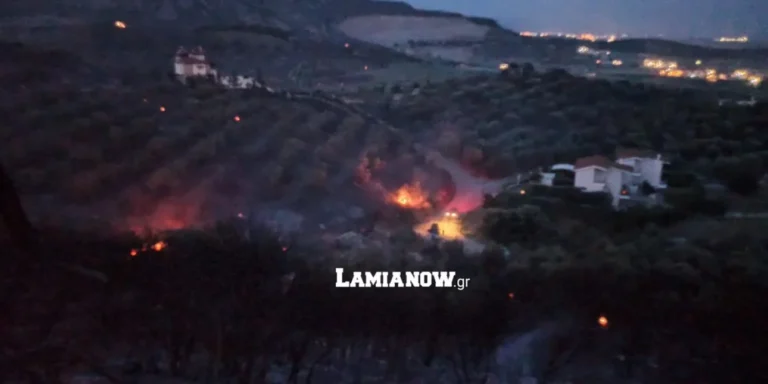 Καταγγελίες κατοίκων στη Λαμία: Βρήκαν φιάλες αερίου έξω από τα σπίτια τους