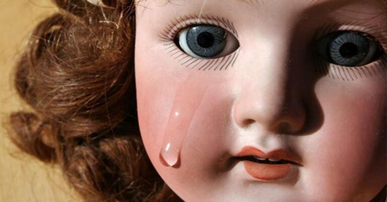 Ο πατέρας μου με βίαζε από τα 7 μου και εγώ νόμιζα ότι αυτό γίνεται σε κάθε οικογένεια