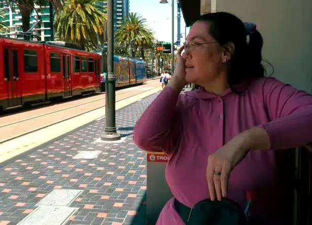 pay in love with train station 3