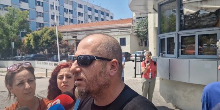 Θεσσαλονίκη: «Το παιδί σώθηκε» – Τι λέει ο πατέρας του νεογέννητου που μεταφέρθηκε εκτάκτως από την Πτολεμαΐδα
