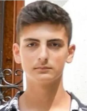 thrinos ston volo efyge poly noris o 17chronos thanasis petaxe gia ti geitonia ton aggelon 2 1 296x378 1