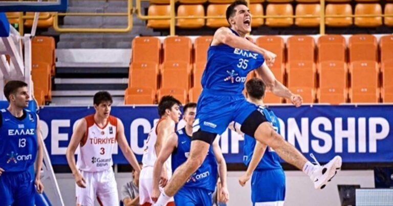 Η Ελλάδα νίκησε την Τουρκία και πέρασε στα ημιτελικά του EuroBasket Νέων