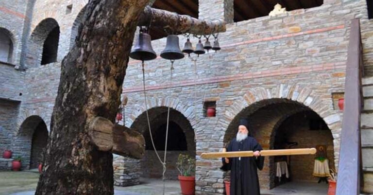 Αγία Μαρίνα: Το μοναστήρι της στην Άνδρο που γιορτάζει σήμερα