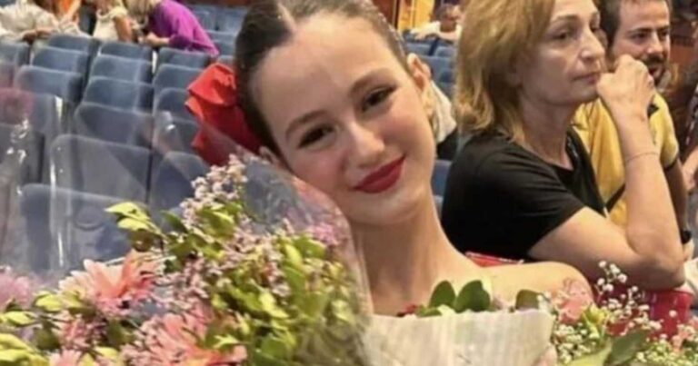 Πάτρα: Το 15ο Γυμνάσιο αποχαιρετά τη 14χρονη Χριστίνα – «Ένα κορίτσι καλοσυνάτο, γεμάτο ζωή»