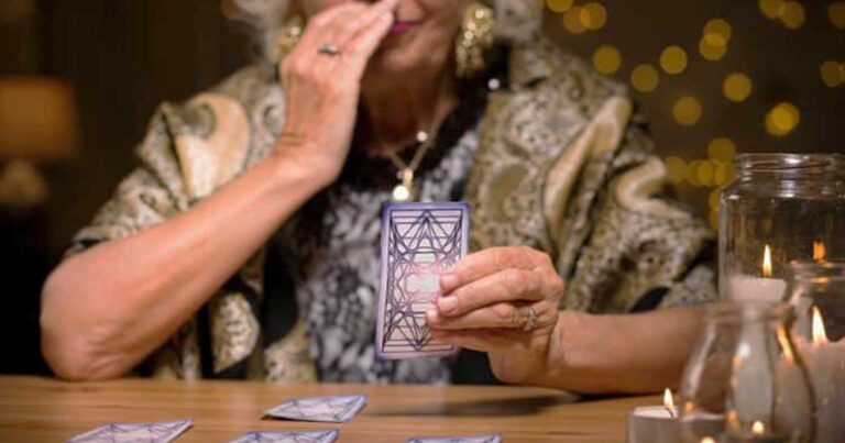 Έκανα ότι έλεγα τα χαρτιά για να μεγαλώσω το παιδί μου. Ζητάω συγγνώμη…