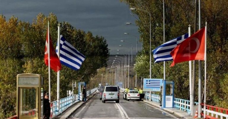 Τούρκος πάτησε Έλληνα πολίτη με το αμάξι στο τελωνείο Κήπων: Τσακώθηκαν για τη σειρά και τον παρέσυρε  –  Σε κρίσιμη κατάσταση 57χρονος