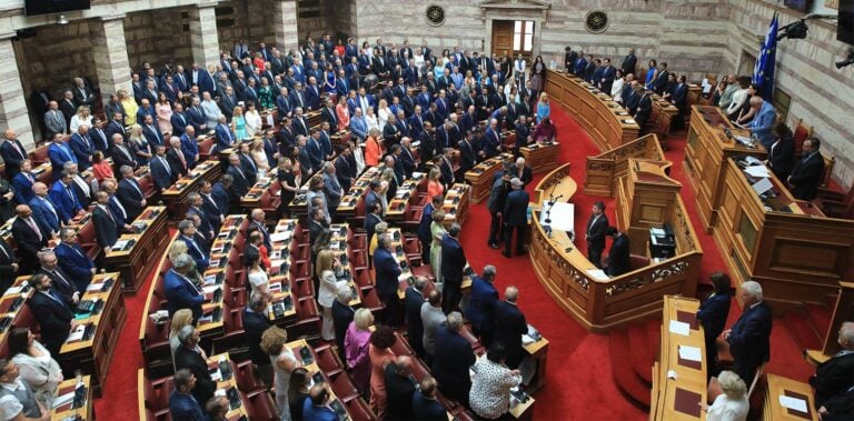 Βουλή: Φρένο του ΣΥΡΙΖΑ στην ακροδεξιά – Δεν ψηφίζει για αντιπρόεδρο από «Σπαρτιάτες» και «Νίκη»