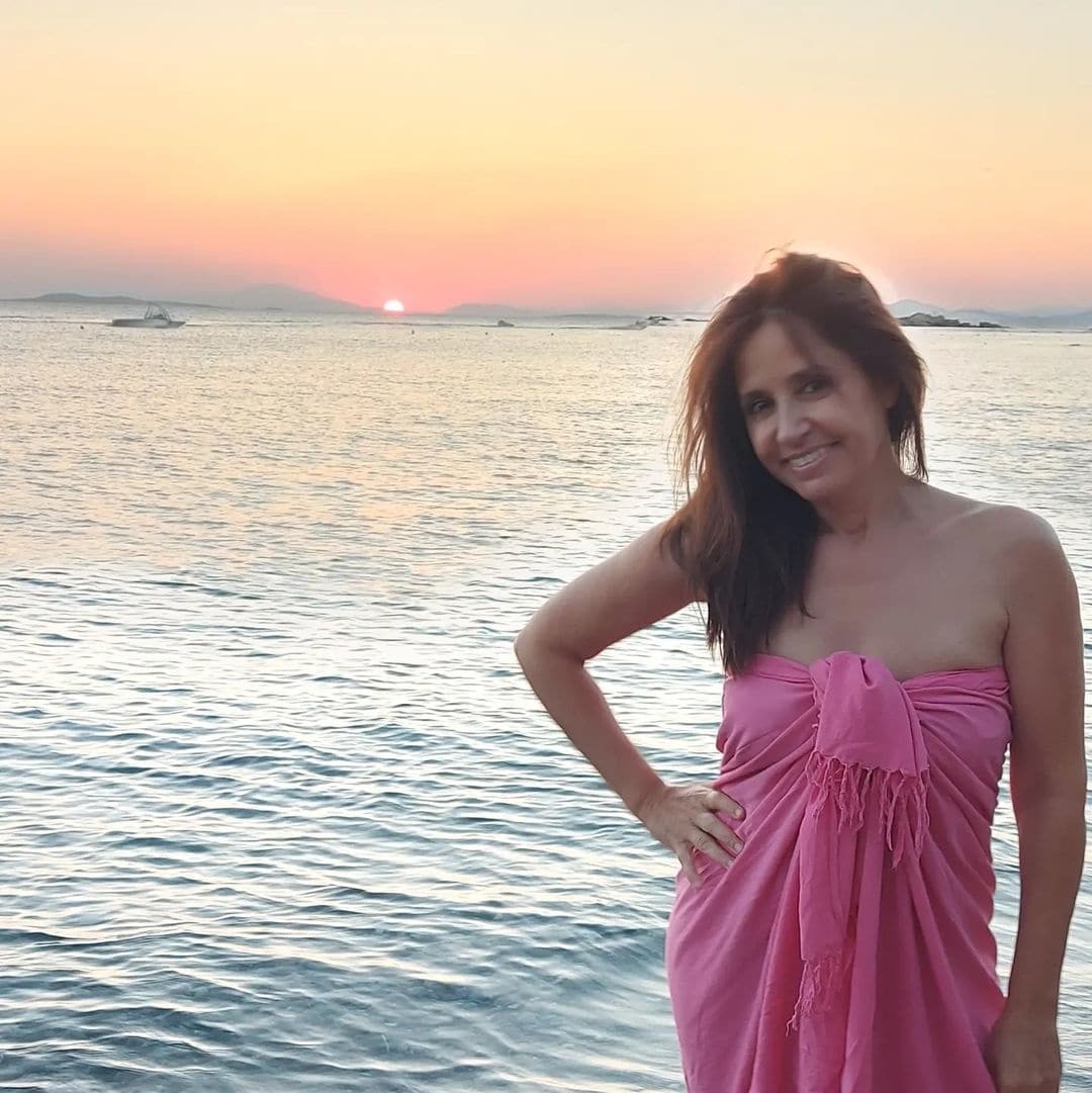 Ποια είναι η μαμά και ποια η κόρη: Η Βάσω Γουλιελμάκη ποζάρει με την 19χρονη κόρη της και όλοι ρωτάνε το ίδιο 3 19 1 1080x1081 1