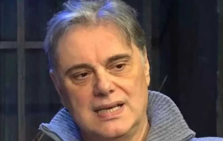 Οδυσσέας Σταμούλης: Στο νεκροτομεiο της Σάμου δίπλα στο παιδί του