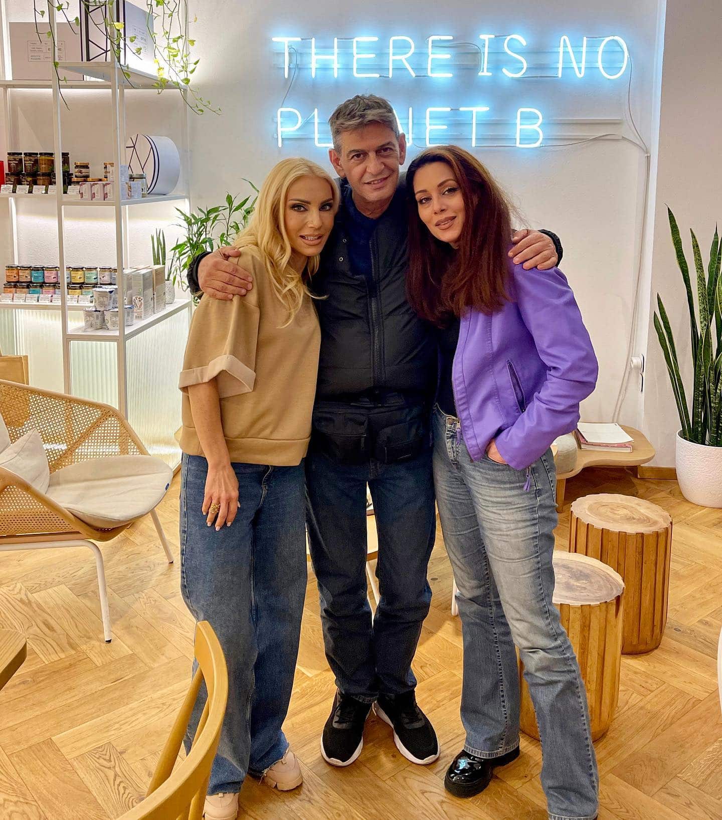 315677761 5826446567418828 8674680919080248405 n