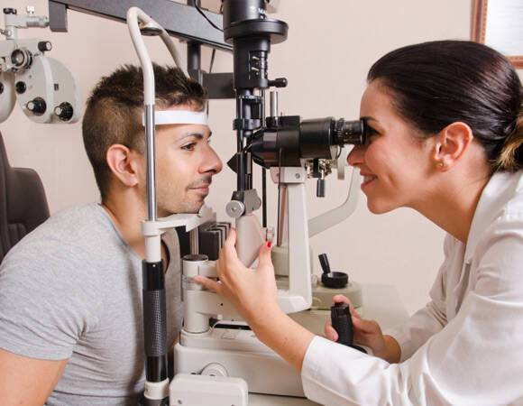 Προβλήματα στα μάτια – Θολούρα: 6 συχνότερες αιτίες.. και πάρτε τα μέτρα σας 8 Θολούρα στα μάτια: Οι 6 πιθανές αιτίες