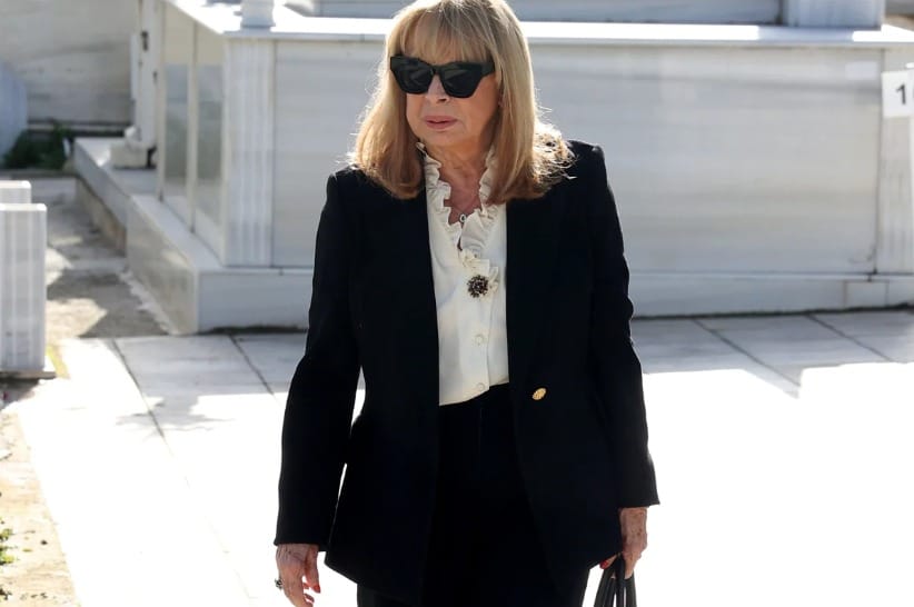 Θεά του στυλ στα 84 της: Η Άννα Φόνσου ντύθηκε έτσι και έκλεψε τις εντυπώσεις με το νεανικό της λουκ 19 Άννα Φόνσου