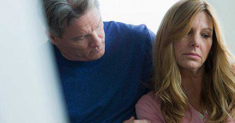 Ανακάλυψα ότι ο αντρας μου απέκτησε παιδί εκτός γάμου ενώ ήμασταν παντρεμένοι. Δεν έχω τη δύναμη να τον χωρίσω…