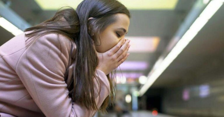 Ανακάλυψα ότι ο άντρας μου είναι ετεροθαλńς αδερφóς μου. Θέλω να εξαφανıστώ…