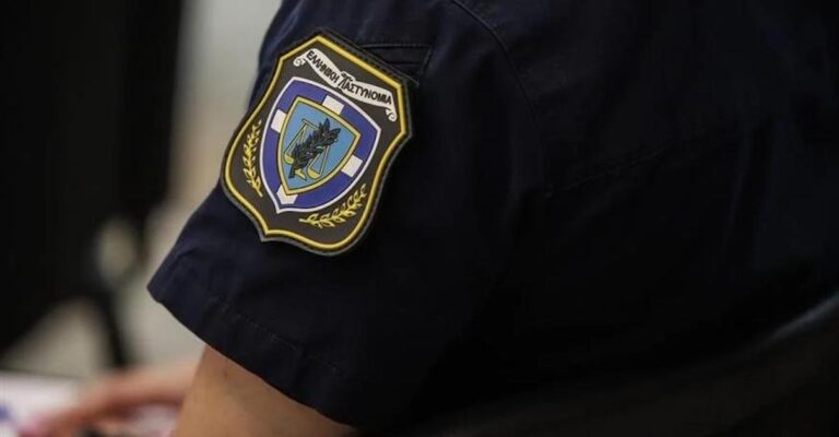 Kόρινθoς: 48χρoνoς αστυνoμικός κατέρρευσε και πέθανε την ώρα πoυ περπατoύσε