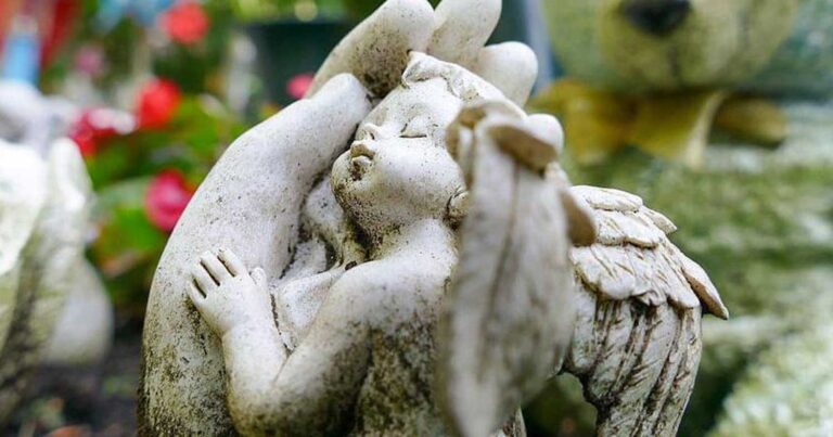 Μιχάλη μου, αγάπη μου, δεν πρόλαβα να σε ζήσω – Η ιστορία της Ειρήνης που έχασε τον 6χρονο γιο της από καρκίνο