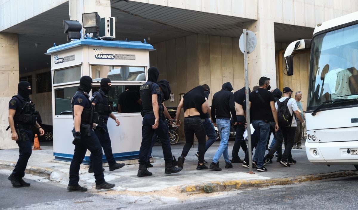 nb kroates houligan dikastoria