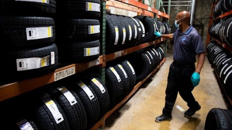 Νέο επίδομα για αλλαγή ελαστικών αυτοκινήτου – Ποιοι δικαιούνται τα 200€