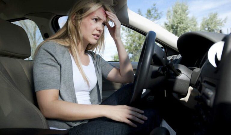 Ο άντρας μου δεν με αφήνει να οδηγώ το οικογενειακό αυτοκίνητο επειδή είμαι λέει…γυναίκα!