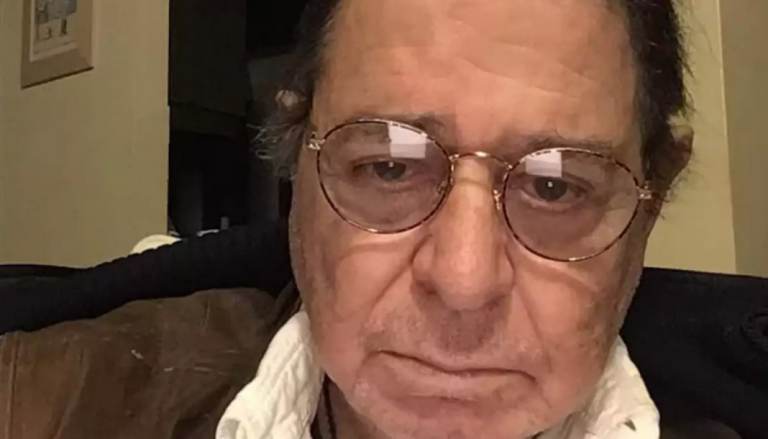 Συγκλονίζει Έλληνας δημοσιογράφος και συγγραφέας – «Ετοιμάζω βαλίτσες για το τελευταίο της ζωής μου ταξίδειον»