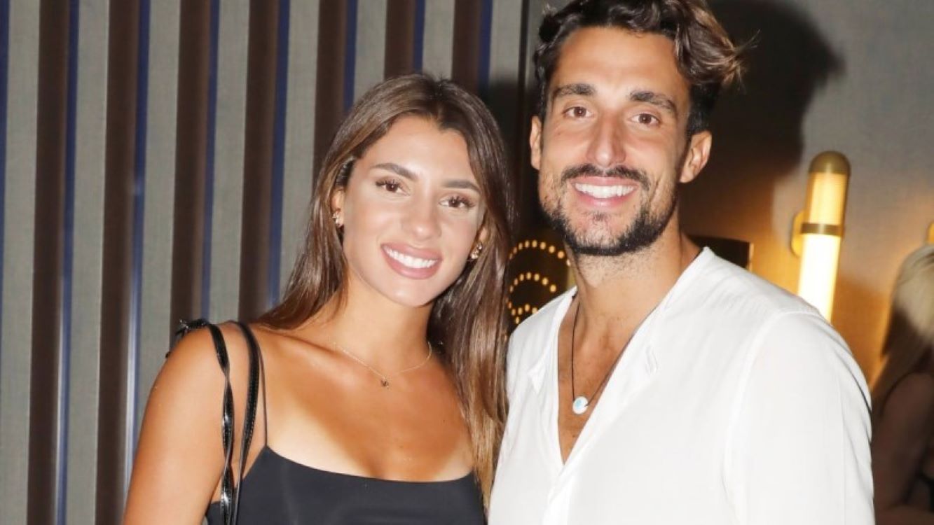 sti megalochari tis tinoy gia proseychi o sakis katsoylis kai i marialena roymelioti 1