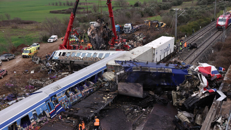 Έγκλημα των Τεμπών: Υπάλληλος που ελέγχεται για τη σύμβαση της ΕΡΓΟΣΕ αγόρασε τριώροφο στην Κηφισιά