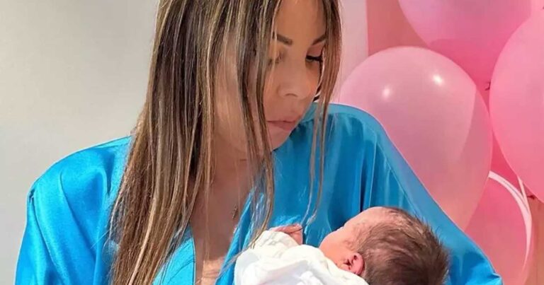 Άντζελα Δημητρίου: Η πρώτη ανάρτηση με την νεογέννητη εγγονή της – «Με έκανες πολύ ευτυχισμένη»