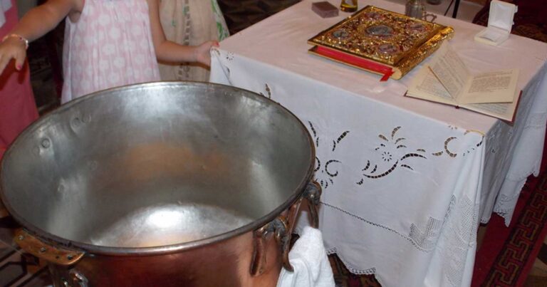 Θέλω να βαφτίσω το παιδί μου και ο πατέρας έχει εξαφανιστεί. Μπορώ να κάνω τη βάπτιση χωρίς εκείνον;