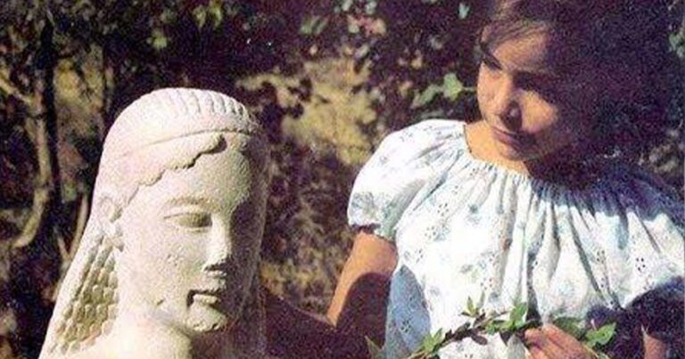 Ο κήπος με τ’ αγάλματα: Η νοσταλγική καλοκαιρινή σειρά των παιδικών μας χρόνων-θυμάστε;