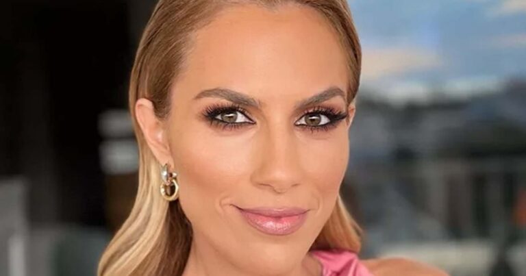 Ντορέττα Παπαδημητρίου: Έμεινε 6 ώρες εγκλωβισμένη στην Εθνική οδό