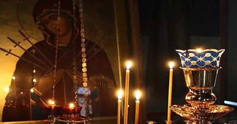 Αυτή την προσευχή να διαβάζεις κάθε βράδυ για να προστατεύεις την οικογένειά σου