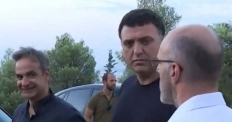 «Πρόεδρε μη γελάς, σε παίρνει η κάμερα!»