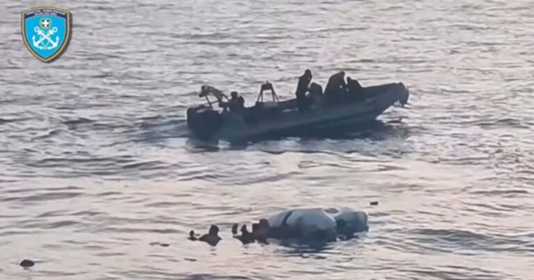 Ναυάγιο τραγωδία ανοικτά της Λέσβου: Νεκρά τέσσερα παιδιά