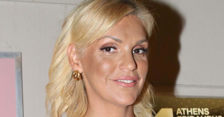 Μια μέρα πριν την ψυχιατρική κλινική: Η άκομψη ερώτηση follower στην οποία απάντησε οργισμένη η Σάσα Σταμάτη