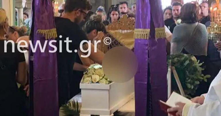 Δάκρυσε και ο Θέος: Θρήνος στη κηδεία του 3χρονου Γιαννάκη  που πνίγηκε με σταφύλι